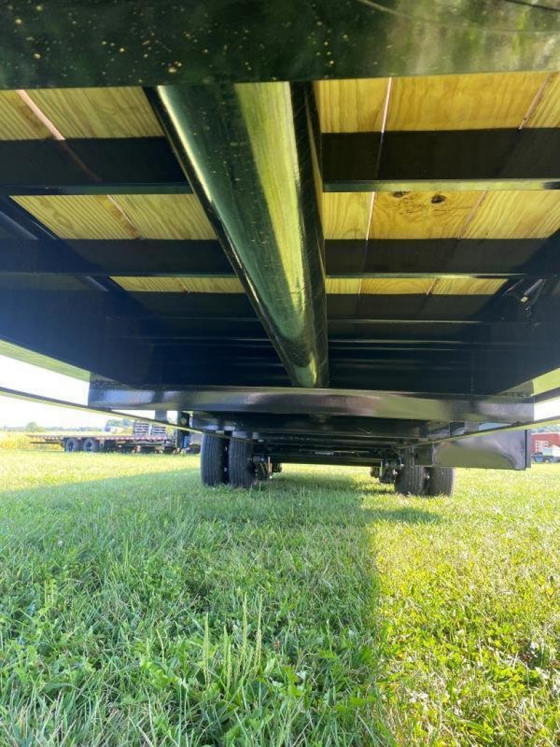 New 2026 Iron Bull 34' TANDEM DUAL TRAILER 9' HYDRALIC DOVE GOOSENECK Equipment Trailer