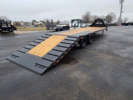 New 2026 Iron Bull 34' TANDEM DUAL TRAILER 9' HYDRALIC DOVE GOOSENECK Equipment Trailer