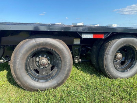 New 2026 Iron Bull 34' TANDEM DUAL TRAILER 9' HYDRALIC DOVE GOOSENECK Equipment Trailer