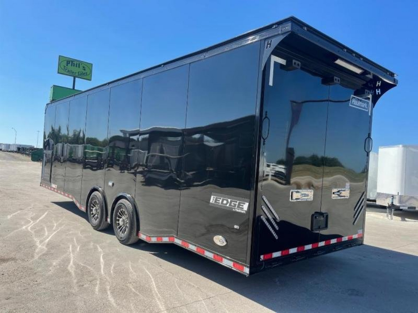 New 2025 HAULMARK 28' HAULMARK EDGE RACE TRAILER CAR HAULER Car / Racing Trailer