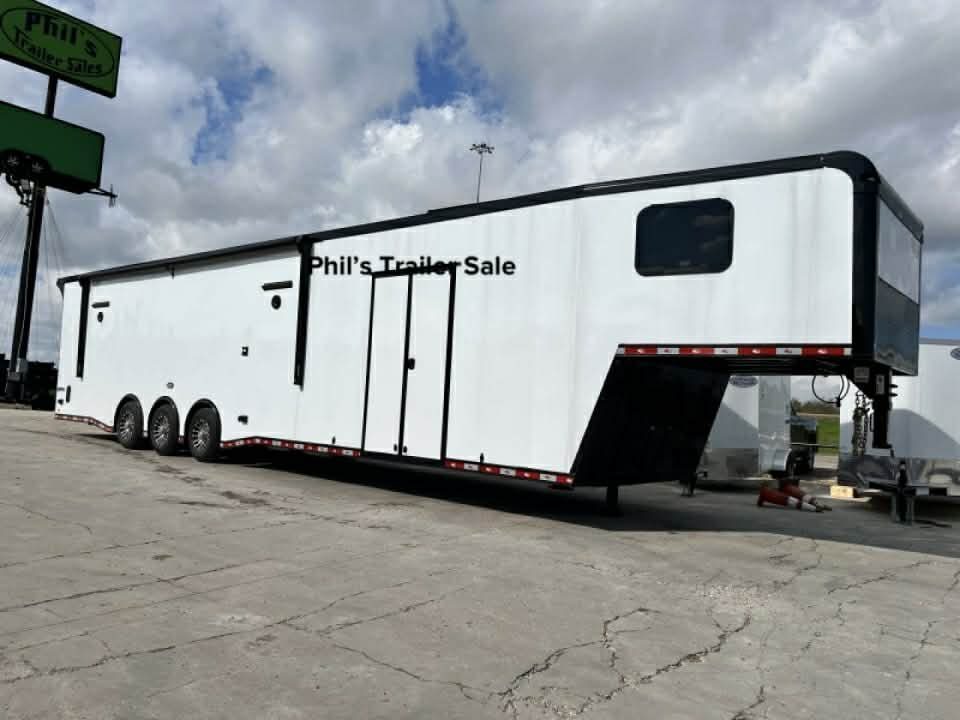 New Continental Cargo NEW 85X44 ENCLOSED CAR RACE TRAILER BATHROOM CAR HAULER Car / Racing Trailer