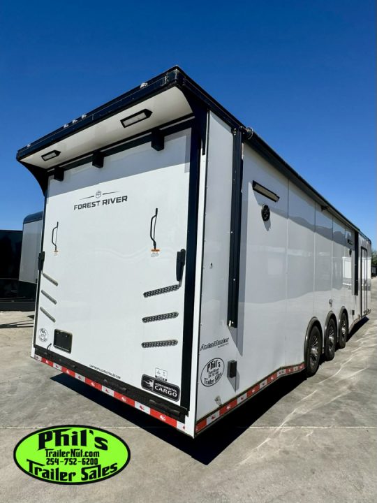 New CONTINENTAL CARGO NEW 85X34 ENCLOSED CAR RACE TRAILER BATHROOM CAR HAULER CARGO TRAILER Car / Racing Trailer