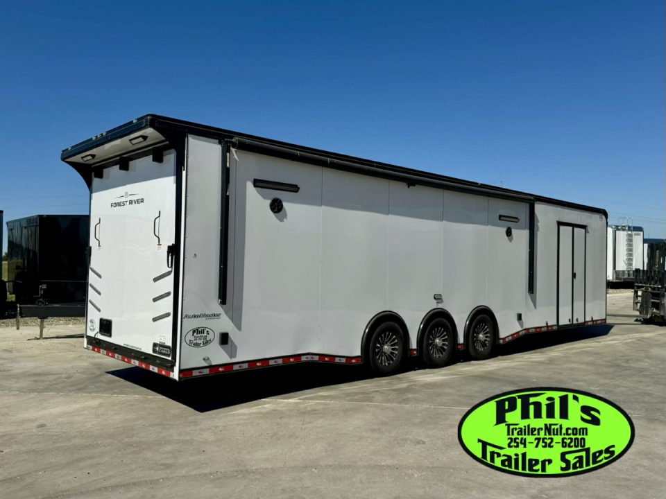 New CONTINENTAL CARGO NEW 85X34 ENCLOSED CAR RACE TRAILER BATHROOM CAR HAULER CARGO TRAILER Car / Racing Trailer
