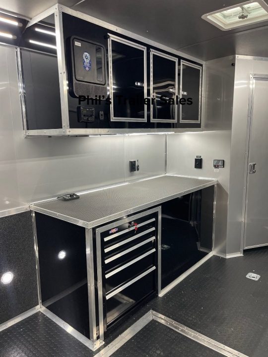 New CONTINENTAL CARGO NEW 85X34 ENCLOSED CAR RACE TRAILER BATHROOM CAR HAULER CARGO TRAILER Car / Racing Trailer