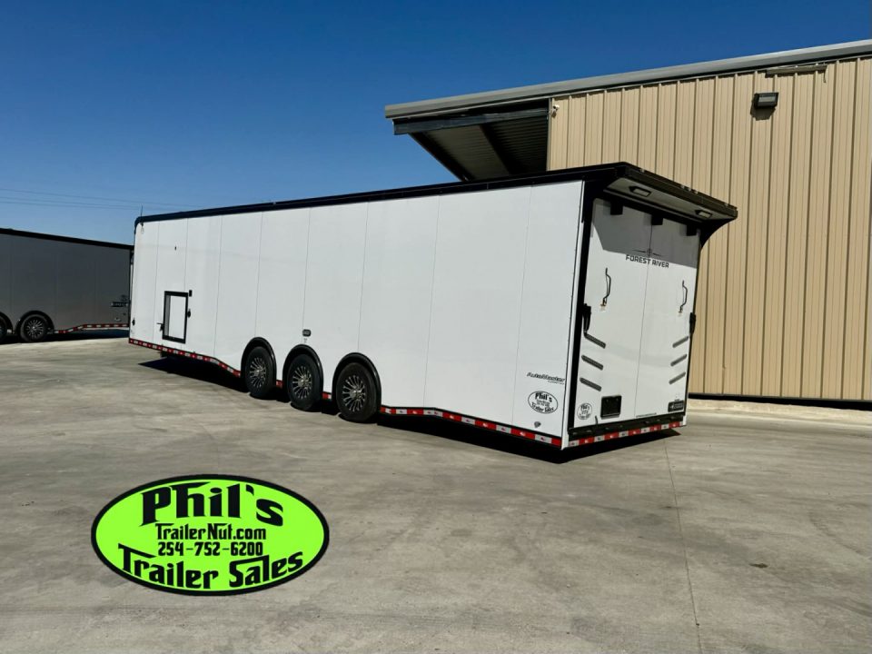 New CONTINENTAL CARGO NEW 85X34 ENCLOSED CAR RACE TRAILER BATHROOM CAR HAULER CARGO TRAILER Car / Racing Trailer
