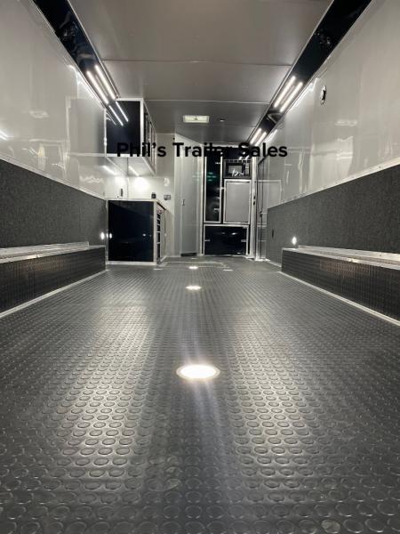 New CONTINENTAL CARGO NEW 85X34 ENCLOSED CAR RACE TRAILER BATHROOM CAR HAULER CARGO TRAILER Car / Racing Trailer