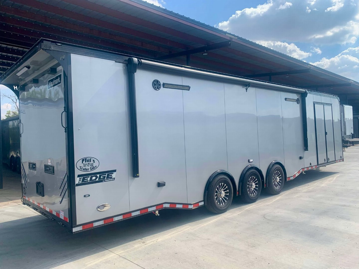 New 2025 HAULMARK NEW 85X32 HAULMARK RACE TRAILER EDGE ENCLOSED TRAILER RACE CAR HAULER ELECTRIC AWNING CARGO TRAILERS Car / Racing Trailer LAST ONE UNDER OLD PRICING AT THIS PRICE! GET IT BEFORE IT'S GONE!