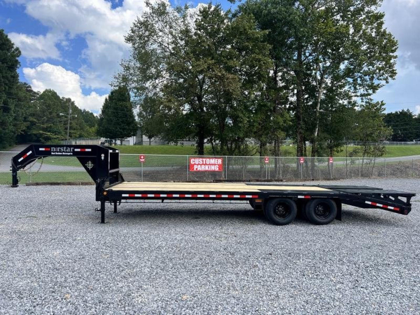 New 102 X 25 NORSTAR IRON BULL EQUIPMENT TRAILER TANDEM DUAL Deckover TrailER GOOSENECK TRAILER