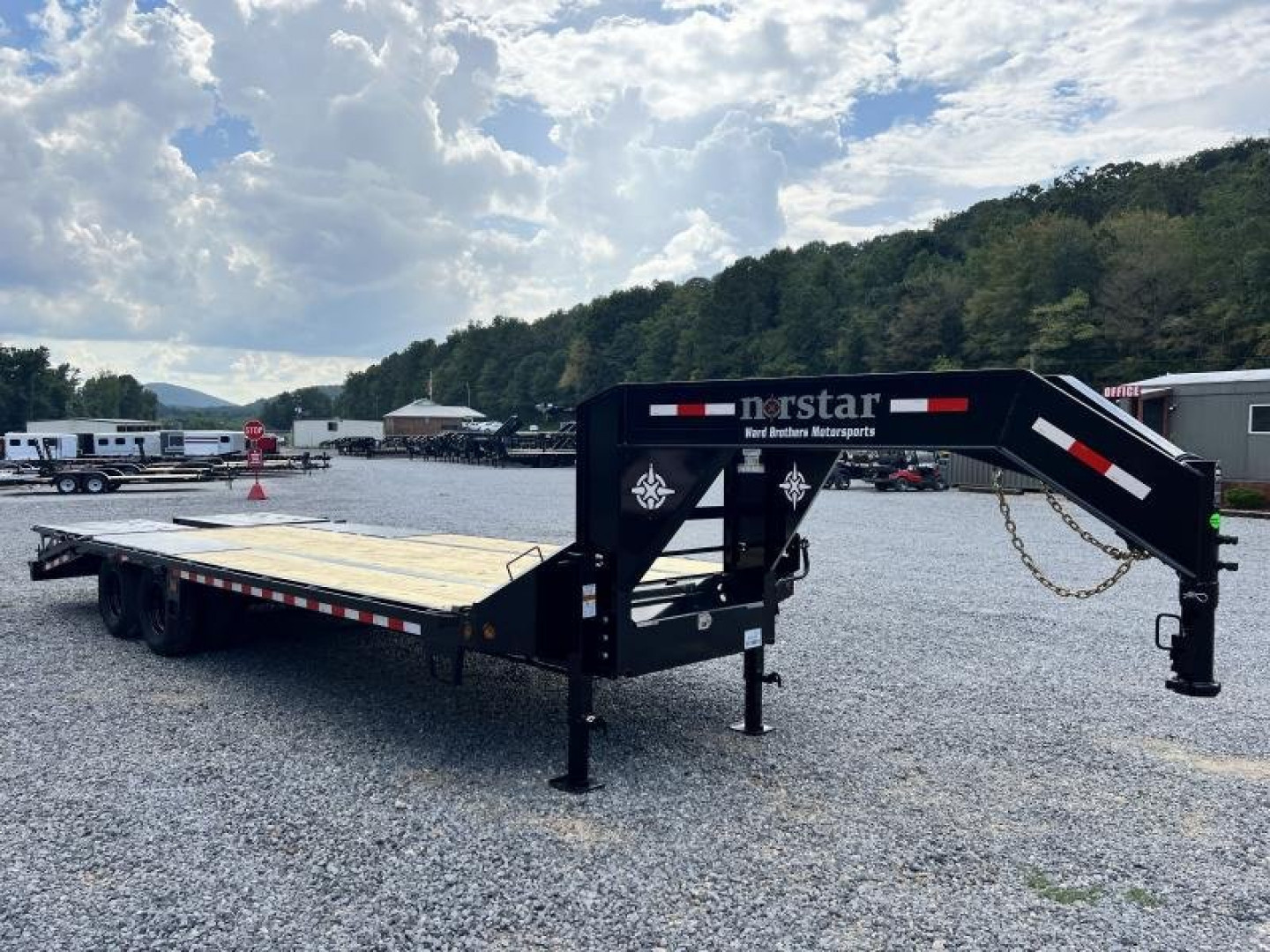 New 102 X 25 NORSTAR IRON BULL EQUIPMENT TRAILER TANDEM DUAL Deckover TrailER GOOSENECK TRAILER
