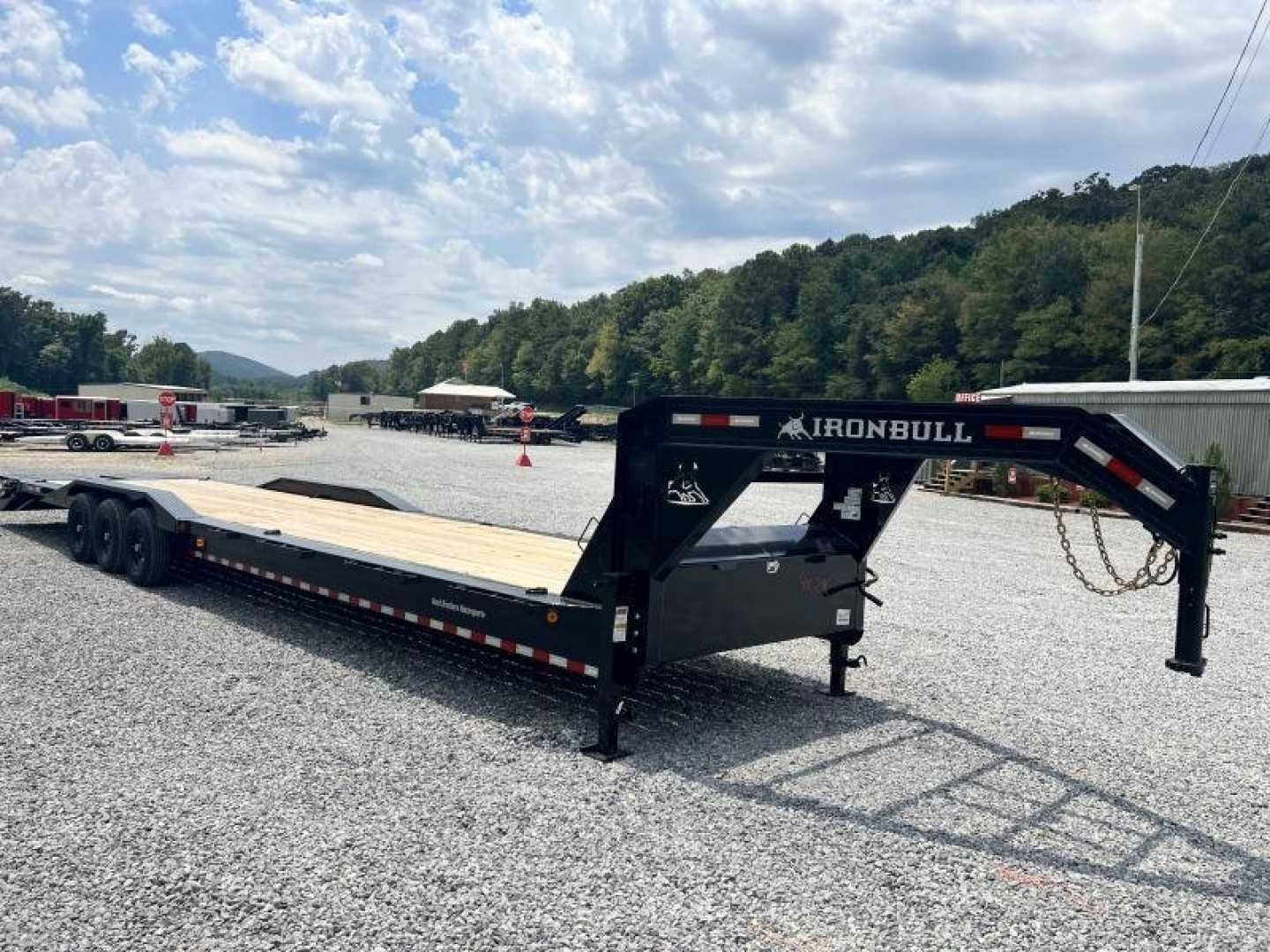 New 2026 IRON BULL NEW 102X40 GOOSENECK EQUIPMENT TRAILER DRIVE OVER FENDERS OPEN TRAILER UTILITY Equipment Trailer