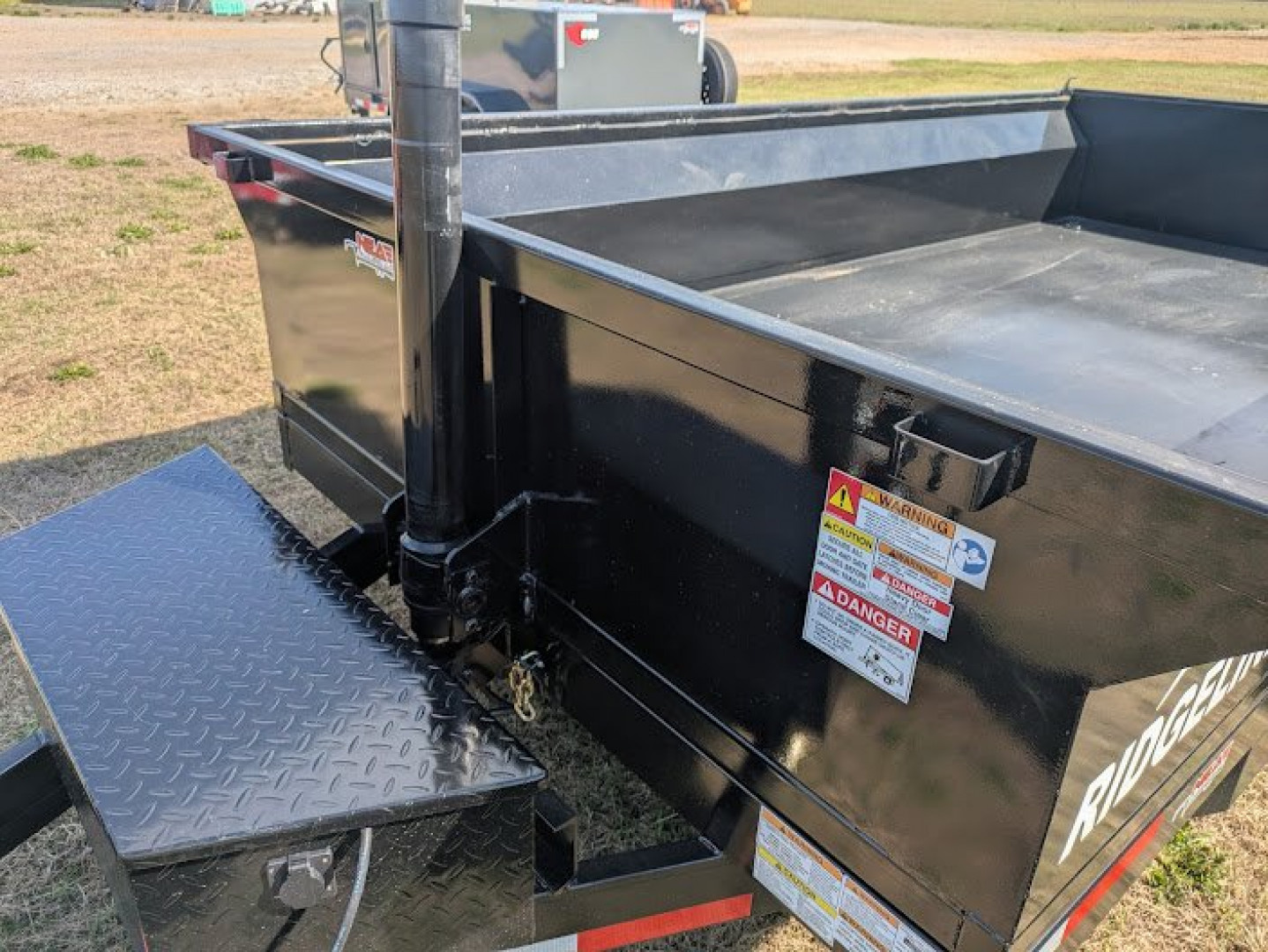 New 2025 Ridgeline 14k Trunnion Dump Dump Trailer