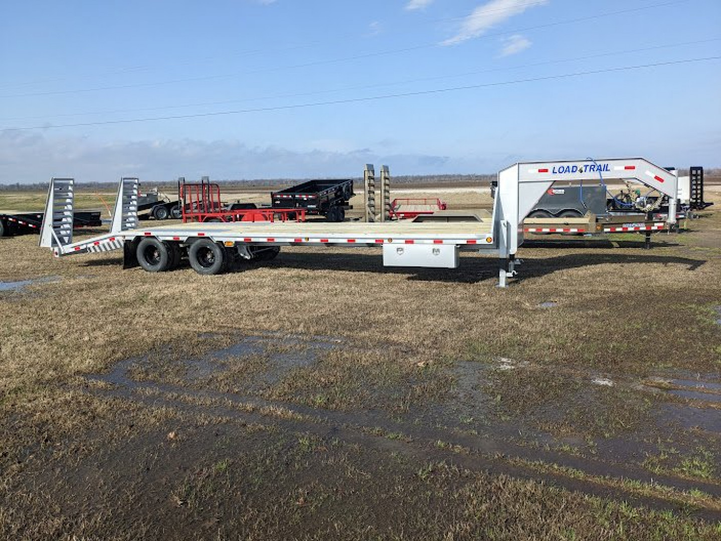 New 2025 Load Trail GP22 Deck-over Gooseneck