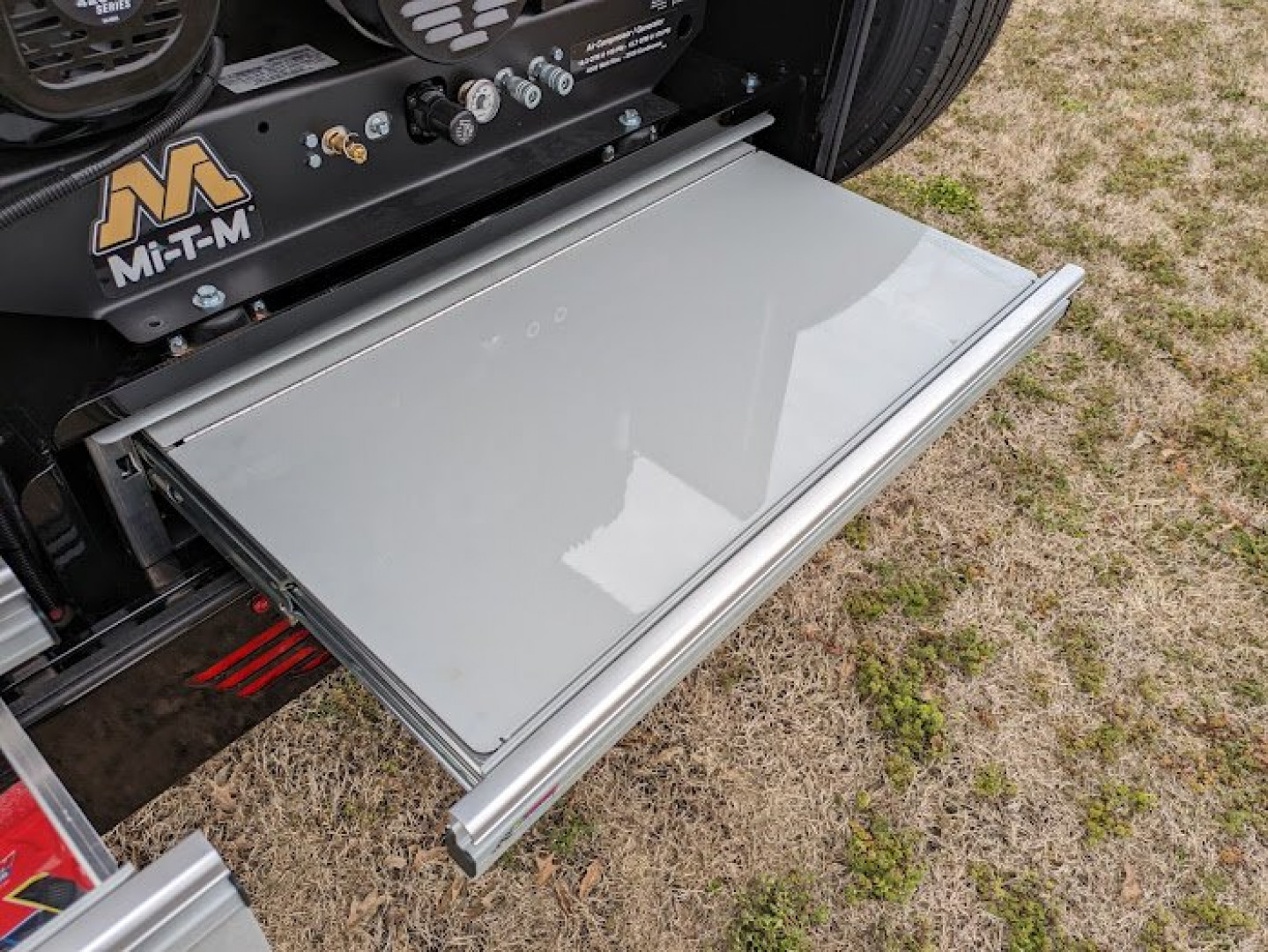 New 990 Boss Trailers Fuel Trailer