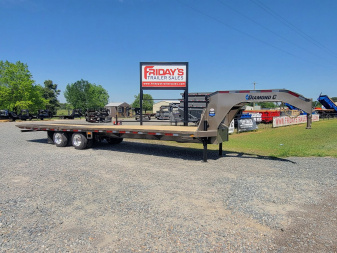 New 2025 Diamond C Trailers FMAX212 32' x 102" Hydraulic Dovetail Pacesetter Edition
