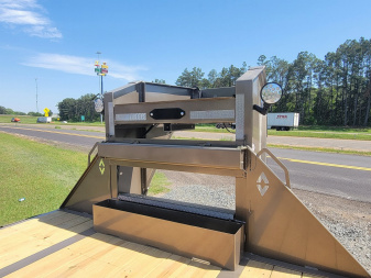 New 2025 Diamond C Trailers FMAX212 32' x 102" Hydraulic Dovetail Pacesetter Edition