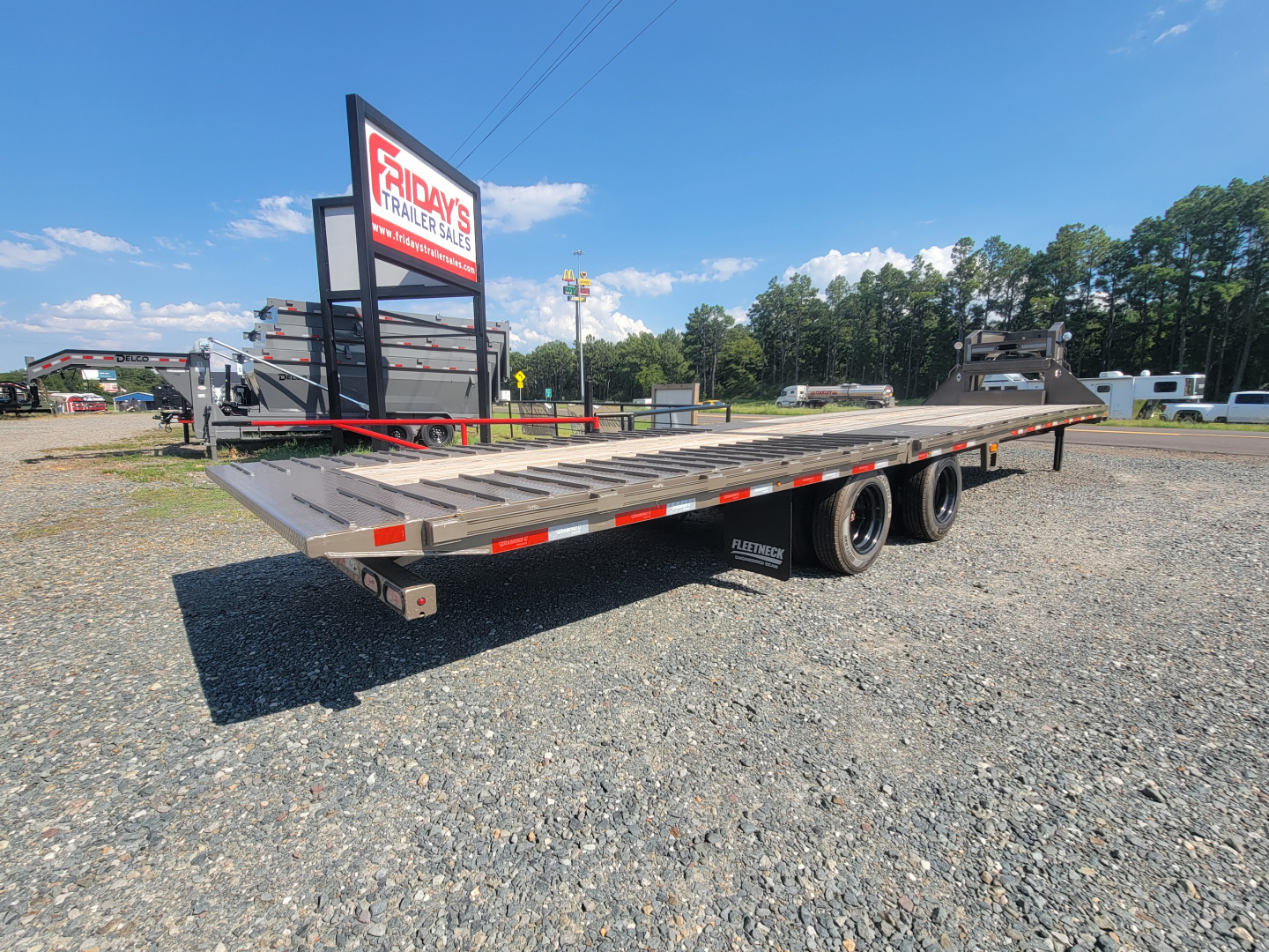 New 2025 Diamond C Trailers FMAX212 32' x 102" Hydraulic Dovetail Pacesetter Edition