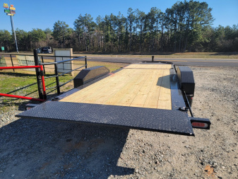 New 2025 Diamond C Trailers HDT207 22' x 82" Tilt Trailer Pacesetter Edition