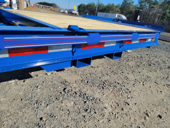 New 2025 Diamond C HDT207 22'x82" Tilt Trailer Pacesetter Edition