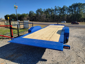 New 2025 Diamond C Trailers HDT207 22'x82" Tilt Trailer Pacesetter Edition Equipment Trailer