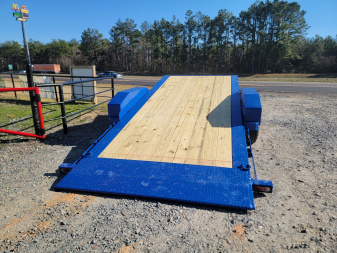 New 2025 Diamond C Trailers HDT207 22'x82" Tilt Trailer Pacesetter Edition Equipment Trailer