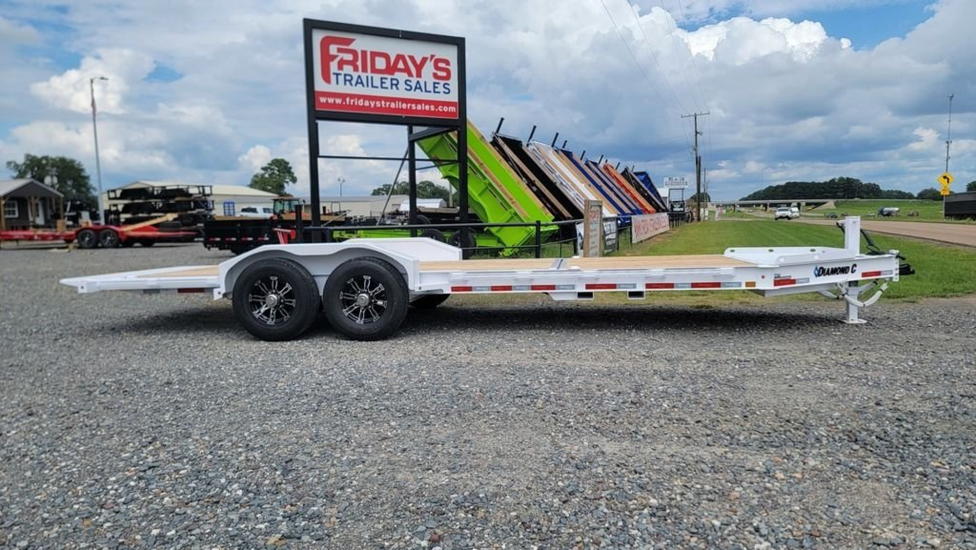 New 2024 Diamond C HDT207 22'x82" Tilt Trailer Pacesetter Edition