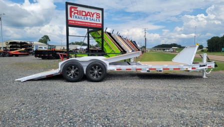 New 2024 Diamond C HDT207 22'x82" Tilt Trailer Pacesetter Edition