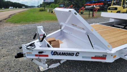 New 2024 Diamond C HDT207 22'x82" Tilt Trailer Pacesetter Edition