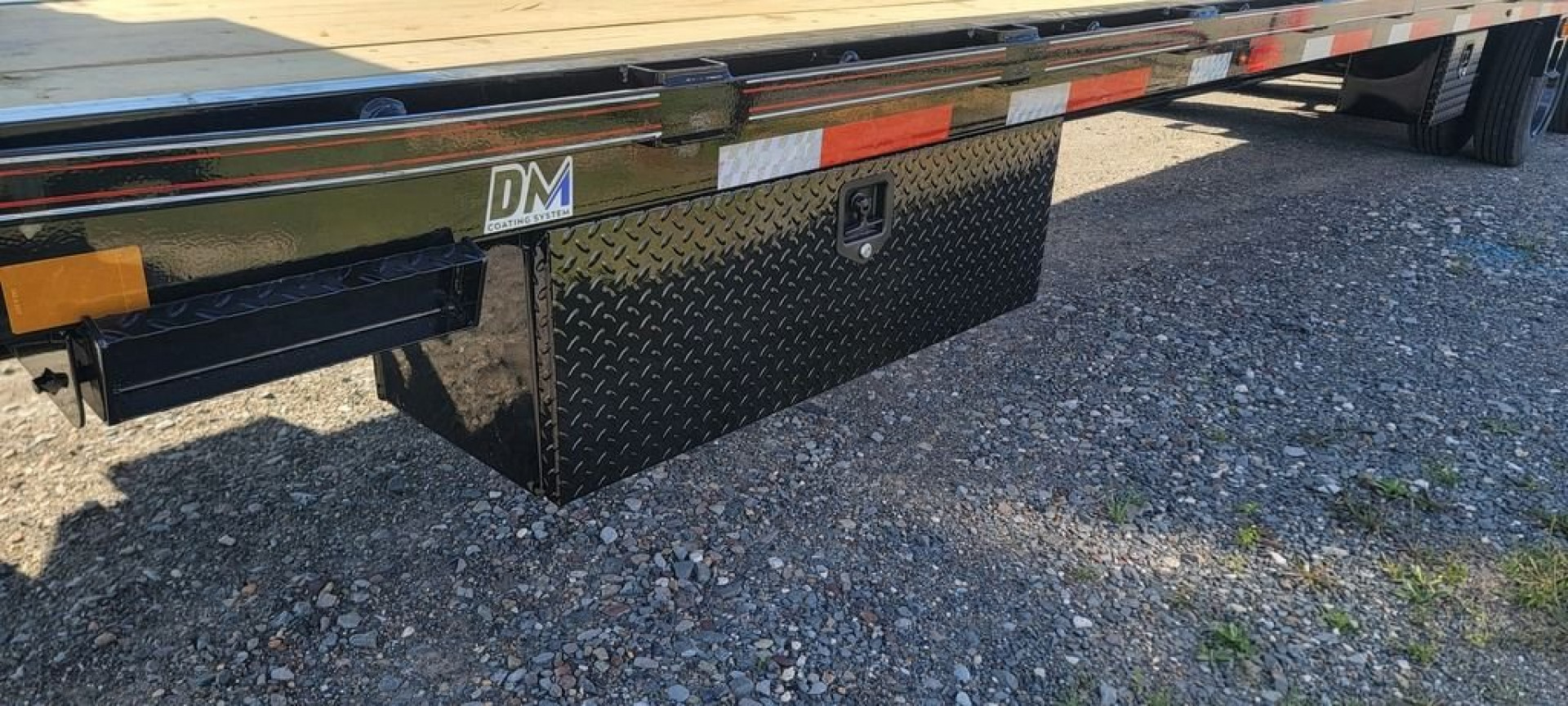 New 2024 Diamond C FMAX212 35' X 102" w/ MAX RAMPS Pacesetter Edition
