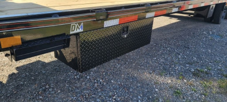 New 2024 Diamond C FMAX212 35' X 102" w/ MAX RAMPS Pacesetter Edition