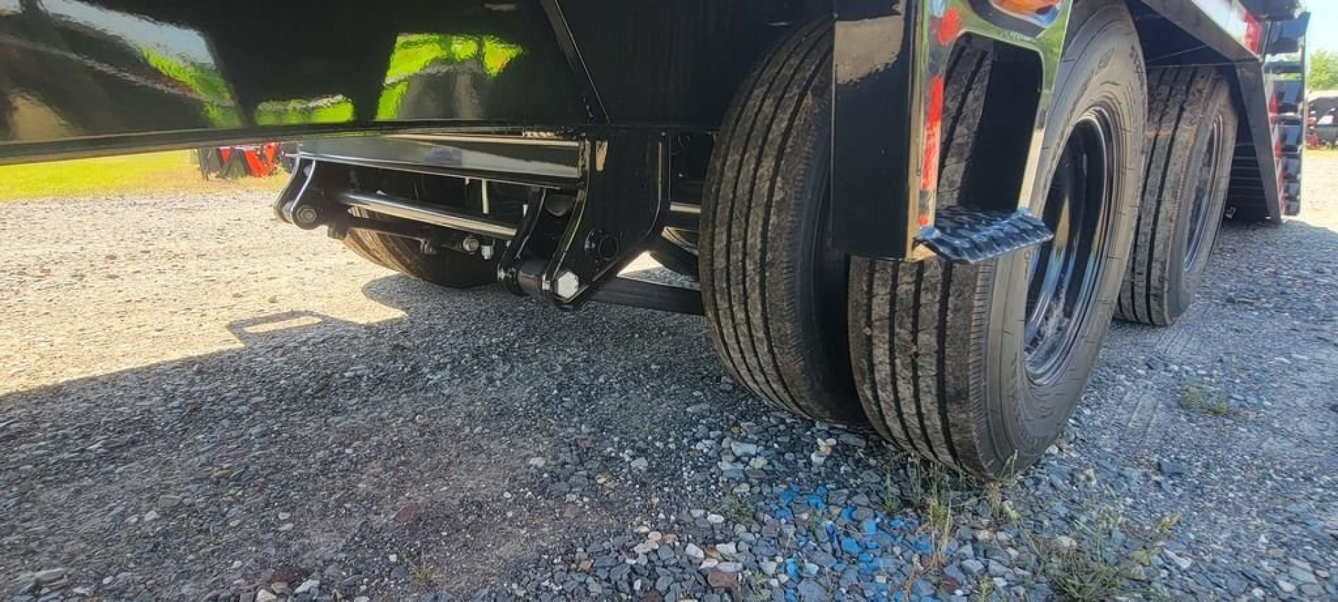 New 2024 Diamond C FMAX210 35'x102" Hydraulic Dovetail