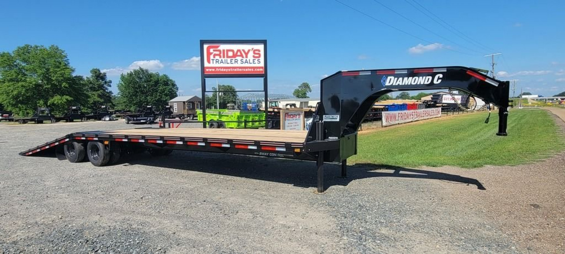 New 2024 Diamond C FMAX210 35'x102" Hydraulic Dovetail