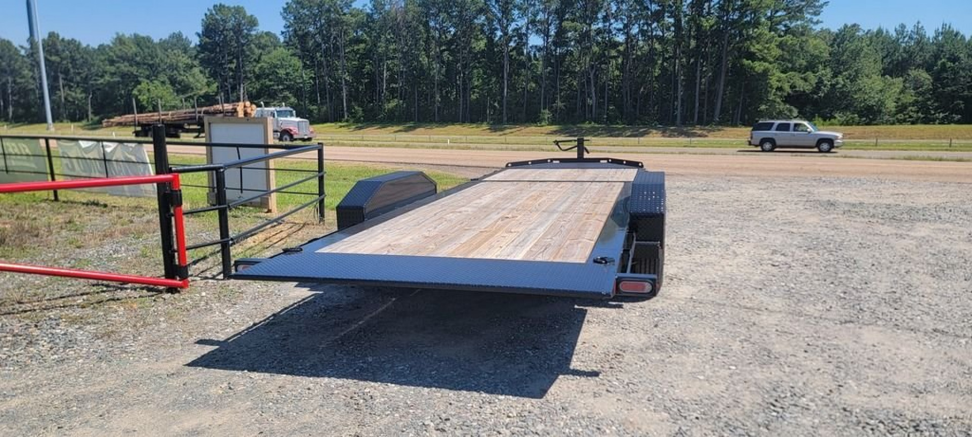 New 2024 Diamond C HDT207 22'x82" Tilt Trailer Pacesetter Edition