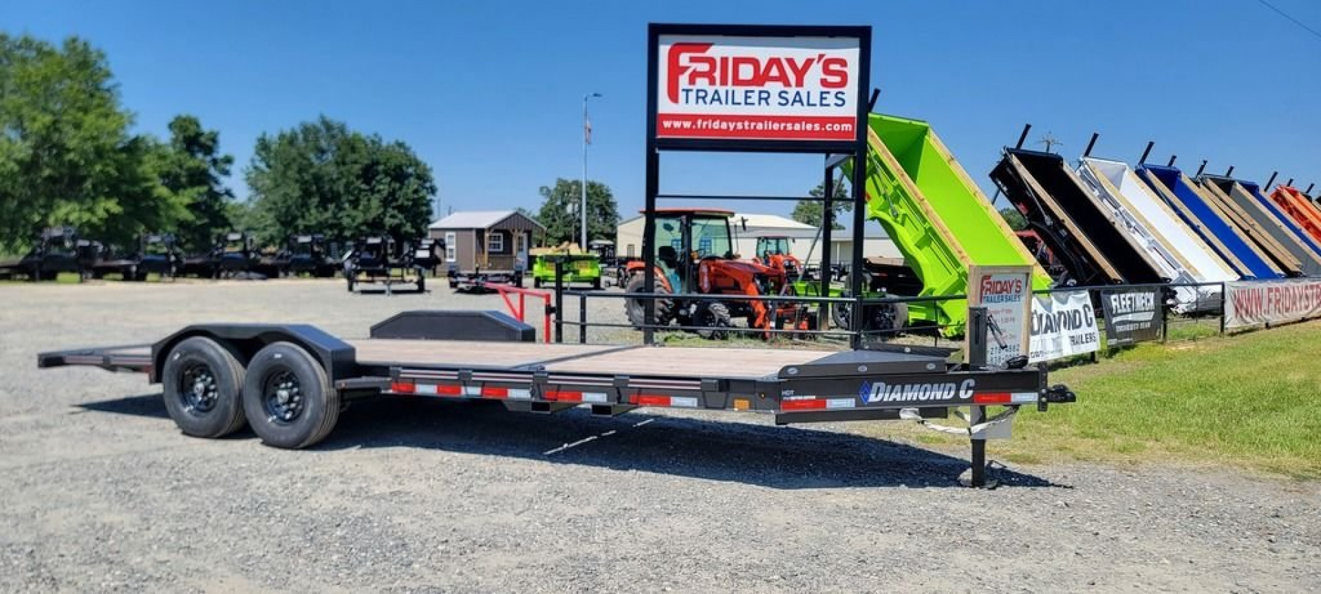 New 2024 Diamond C HDT207 22'x82" Tilt Trailer Pacesetter Edition