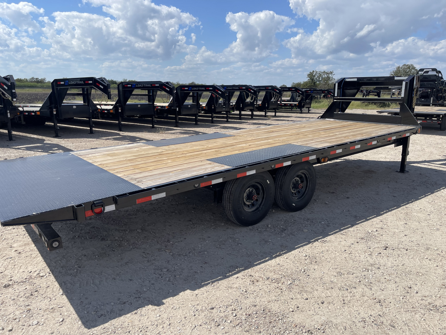 New 2025 Load Trail 24' GOOSENECK DECKOVER TILT 16K Tilt Trailer
