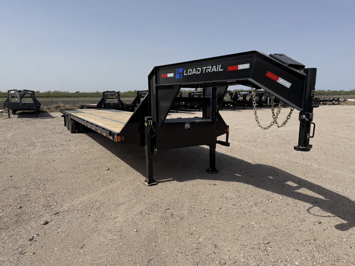 New 2025 Load Trail 40' GOOSENECK HYDRO TAIL & HYDRO JACKS 25.9K Flatbed Trailer