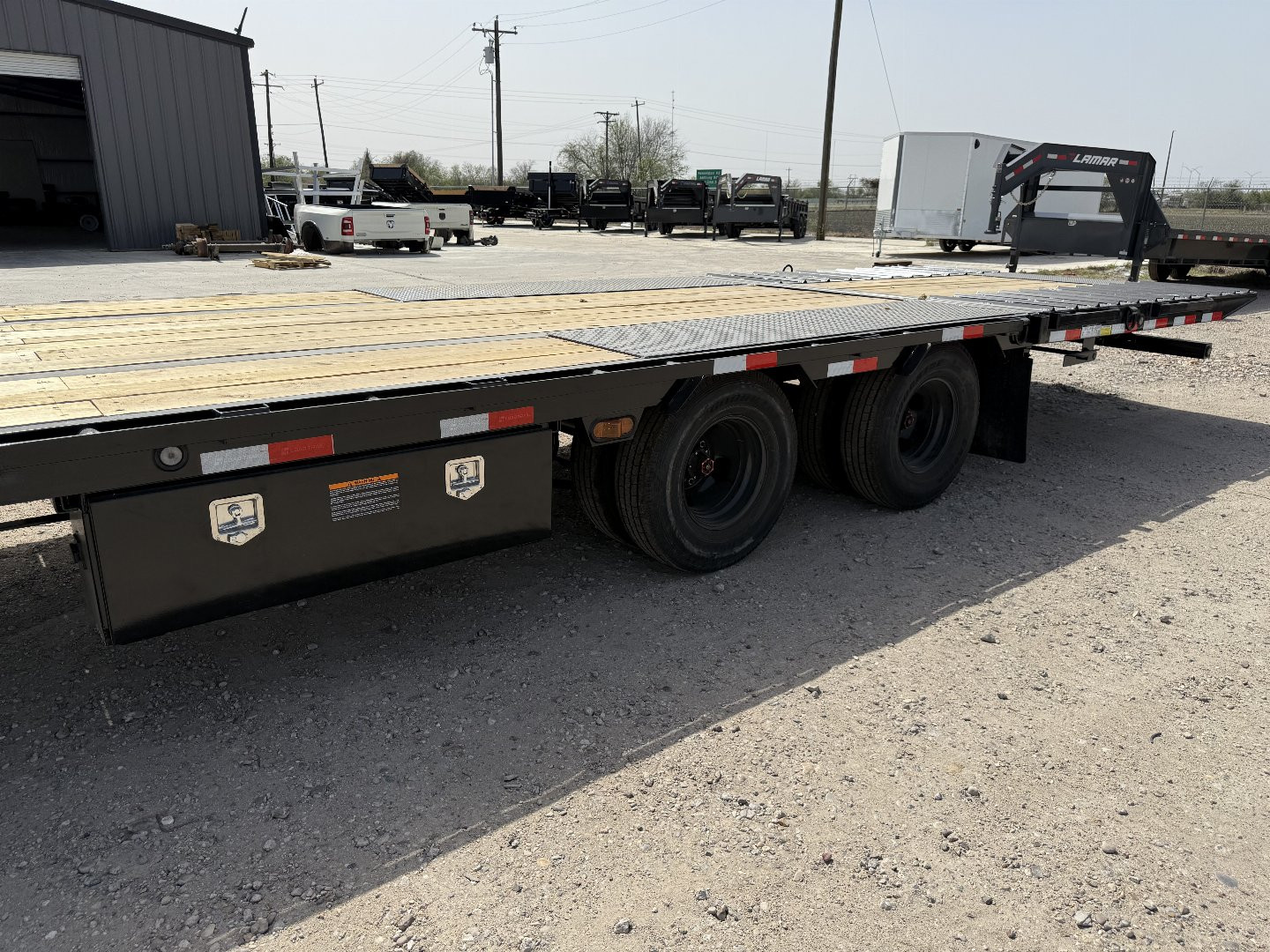 New 2025 Load Trail 40' GOOSENECK HYDRO TAIL & HYDRO JACKS 25.9K Flatbed Trailer