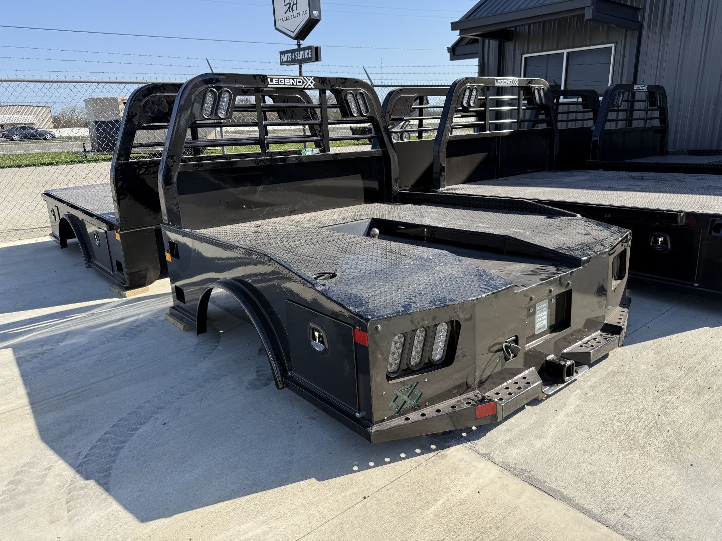 New 2025 Legend X Truck Beds Phoenix 84/84/40 Single Wheel Short Bed