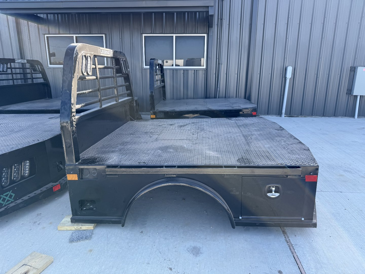 New 2025 Legend X Truck Beds VIKING SKIRTED 84/84/38 SHORT SINGLE WHEEL Flatbed