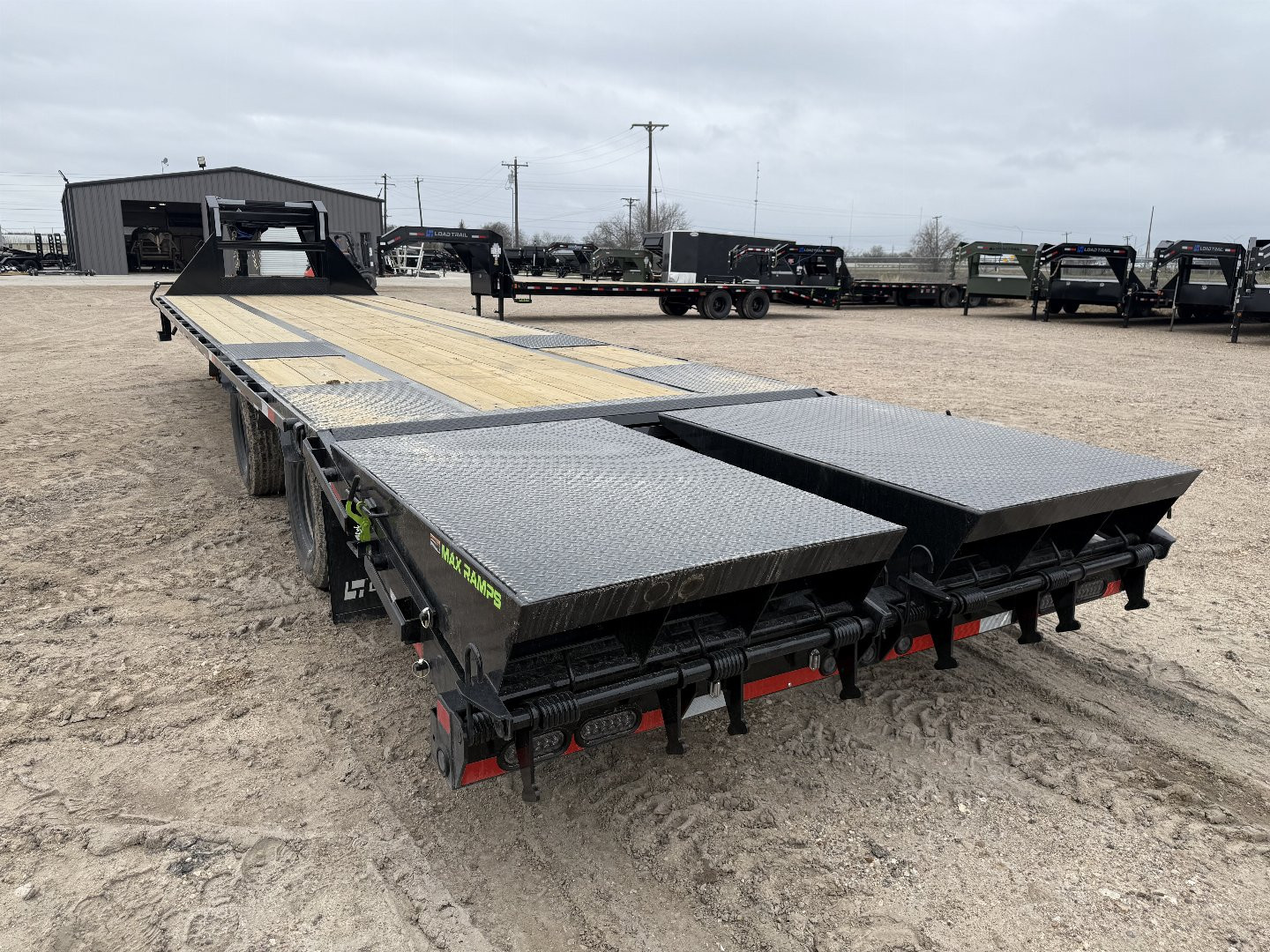 New 2025 Load Trail 32' GOOSNECK MAX RAMPS 25.9K Flatbed Trailer