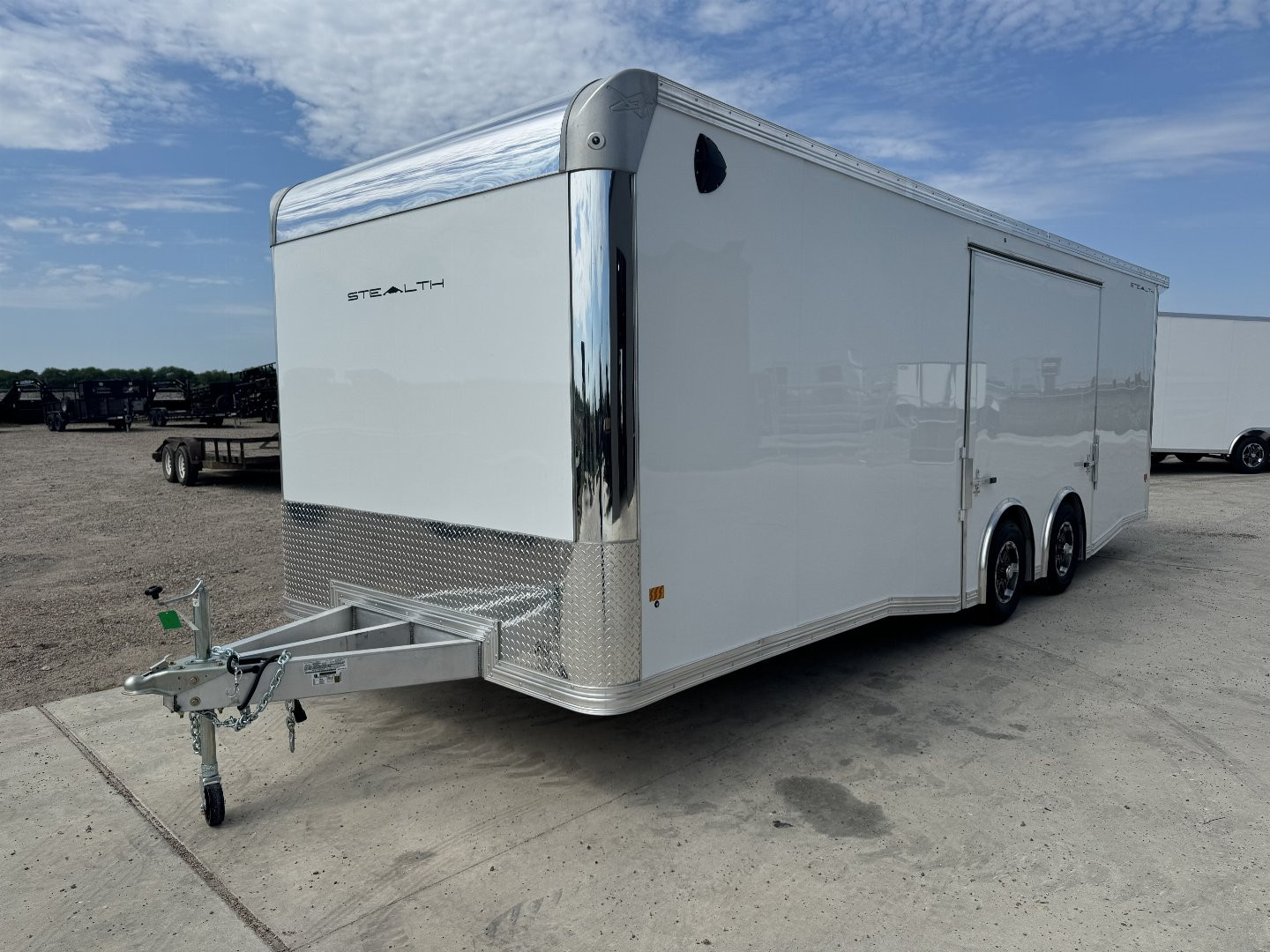 New 2025 ALCOM Stealth 24' Enclosed Carhualer 10K