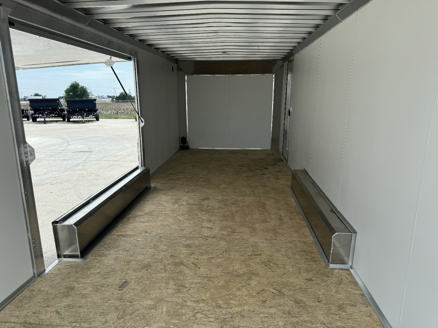 New 2025 ALCOM Stealth 24' Enclosed Carhualer 10K
