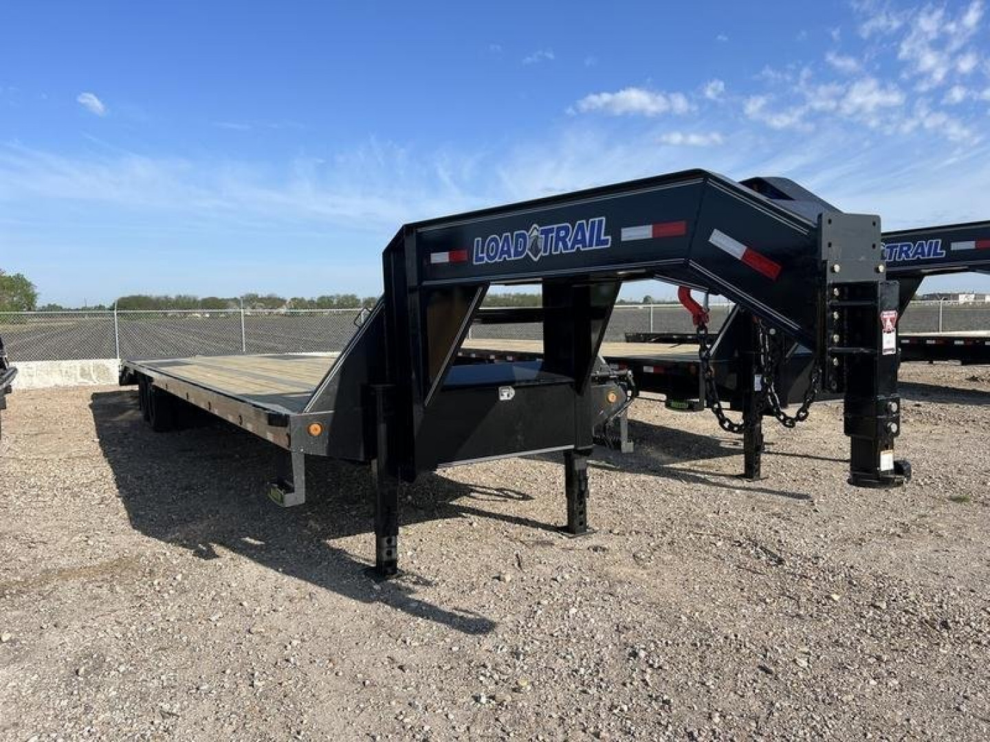 New LOAD TRAIL 40' GOOSENECK MAX RAMPS 16K AXLES 40K
