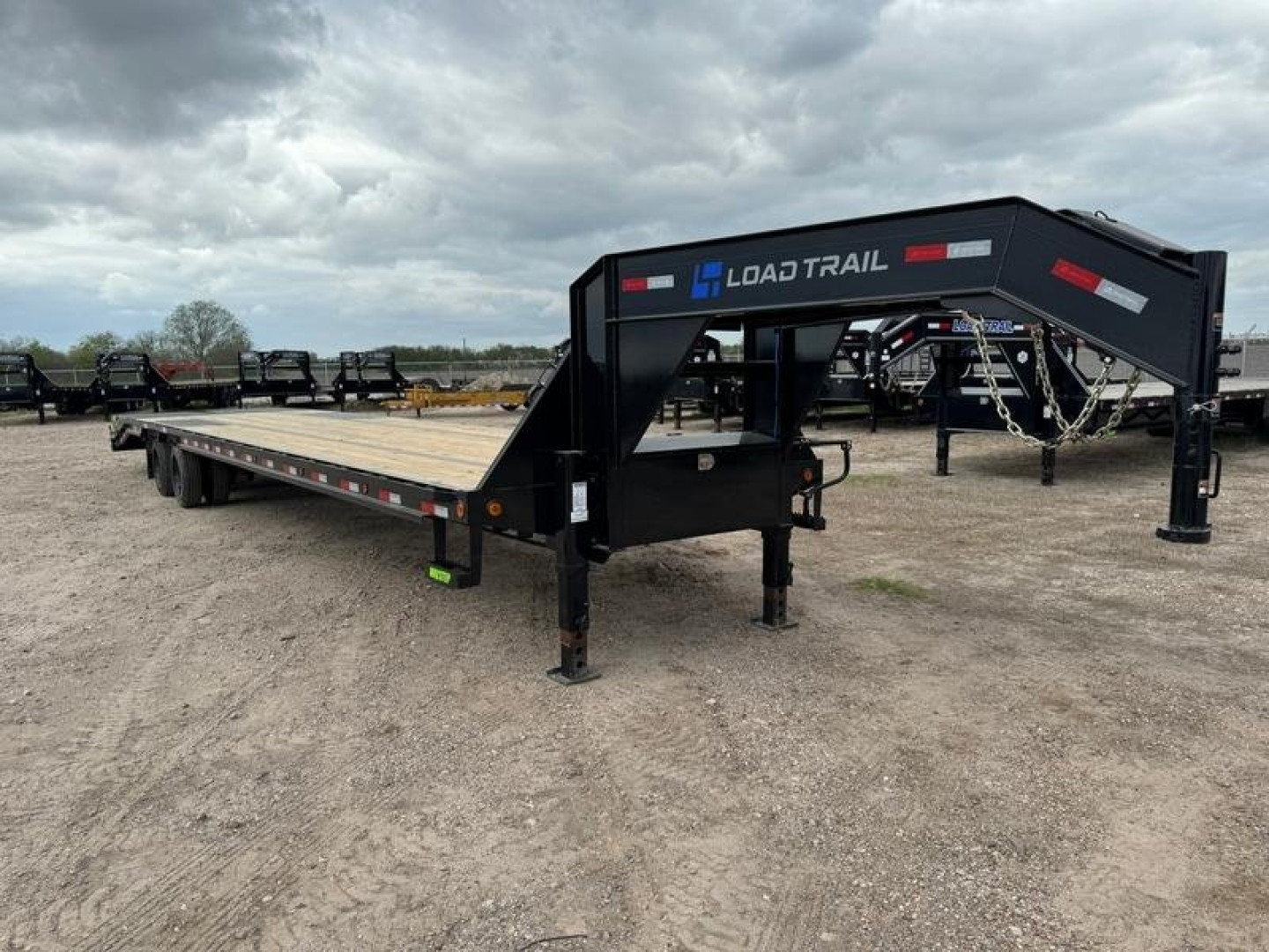 New Load Trail 40' Gooseneck Max Ramps Air Ride 25.9K