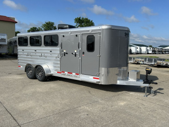 New 2025 Shadow 8 Pen Supreme Stock Trailer