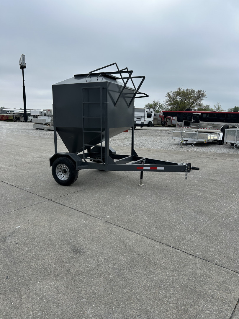 New 2025 Other 2 Ton Feed Buggy Livestock Equipment