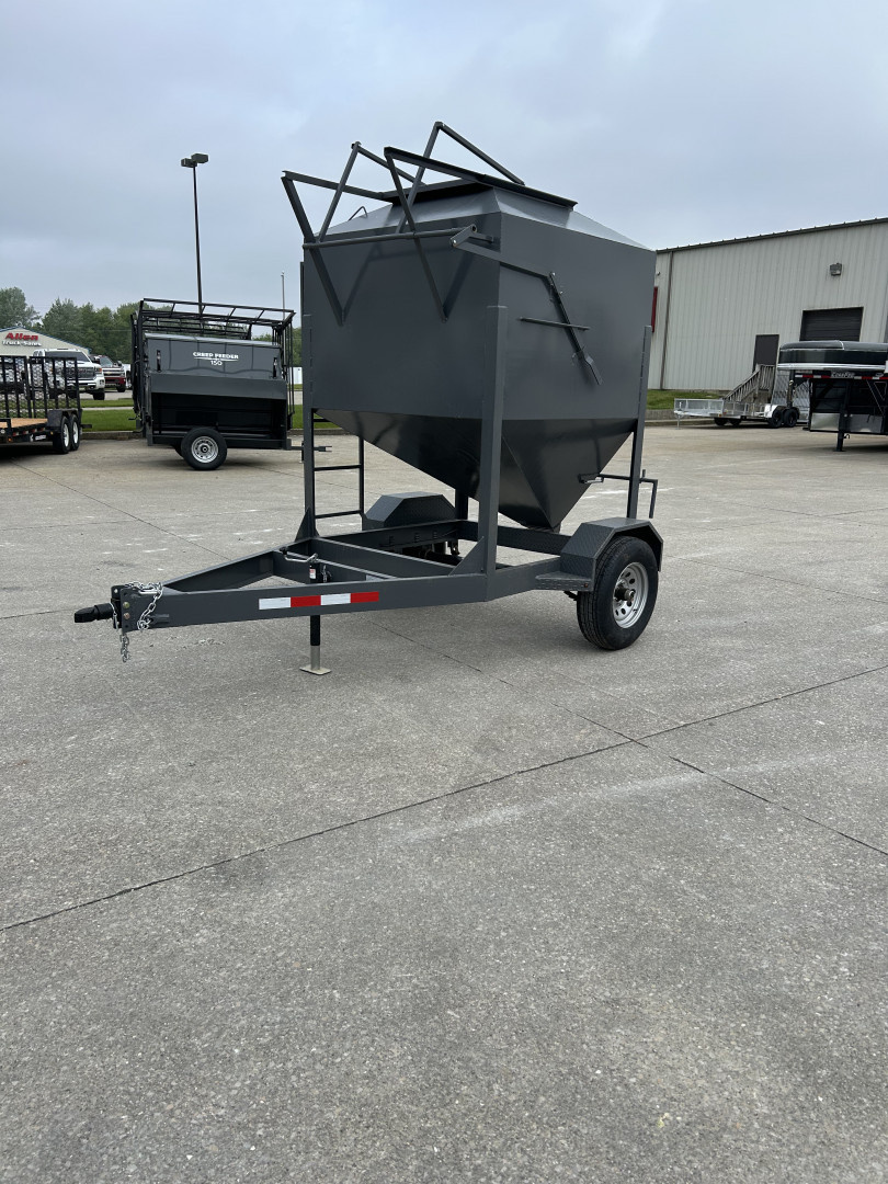 New 2025 Other 2 Ton Feed Buggy Livestock Equipment