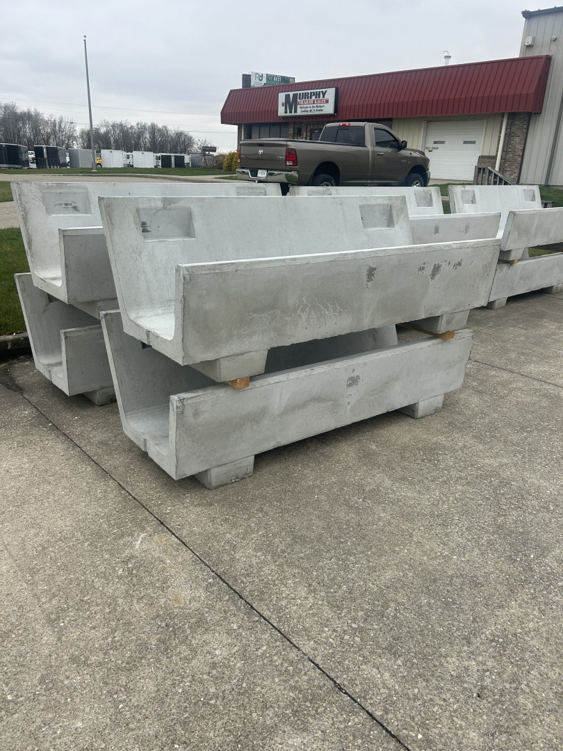 New 8' J Bunk Fenceline Feeder