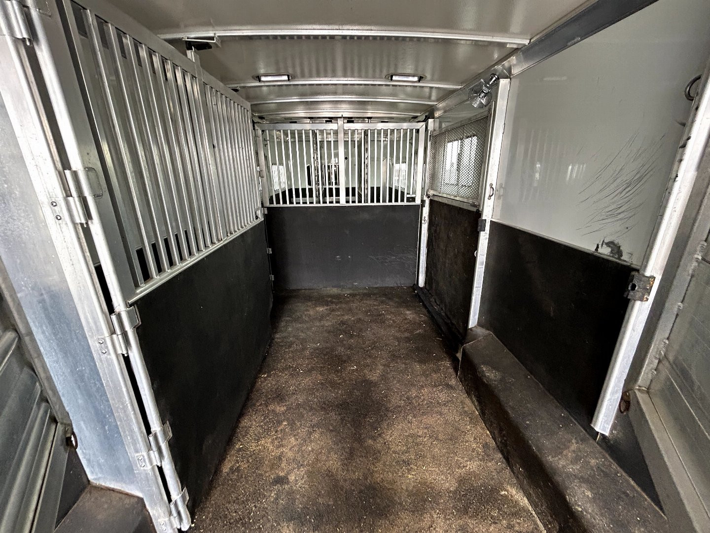 Used 2022 Cimarron Trailers 6/8 horse head to head Horse Trailer