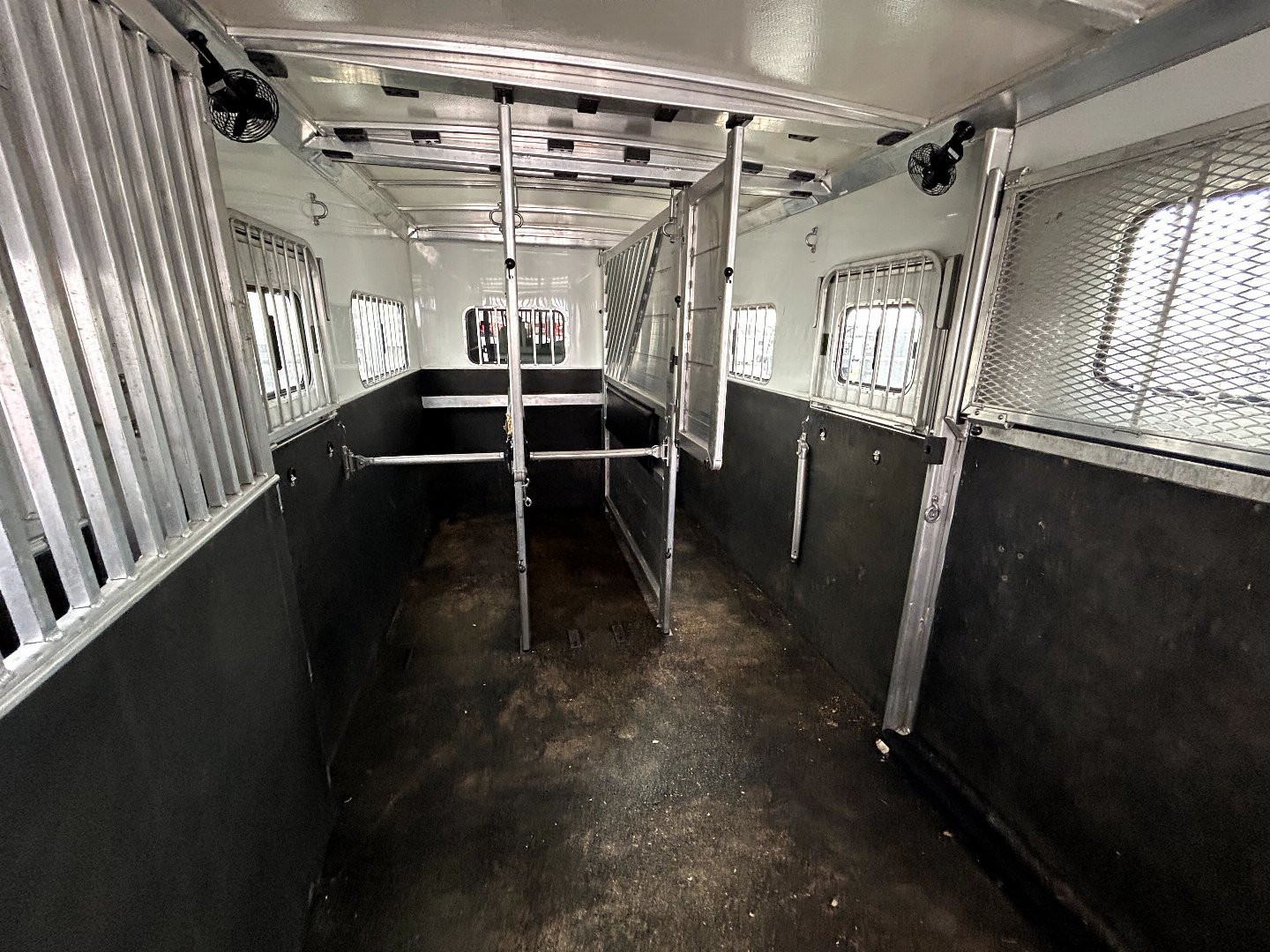 Used 2022 Cimarron Trailers 6/8 horse head to head Horse Trailer