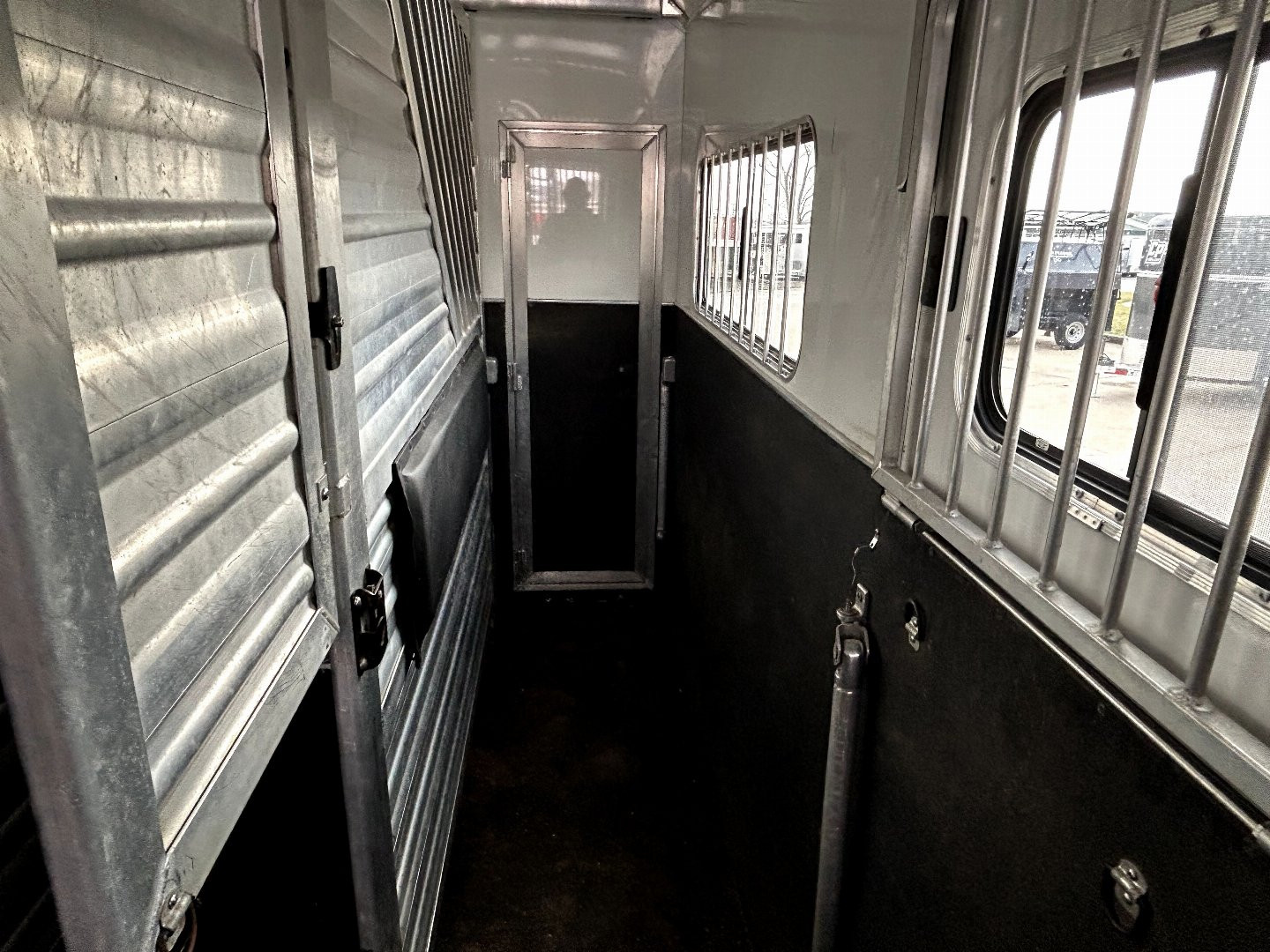 Used 2022 Cimarron Trailers 6/8 horse head to head Horse Trailer